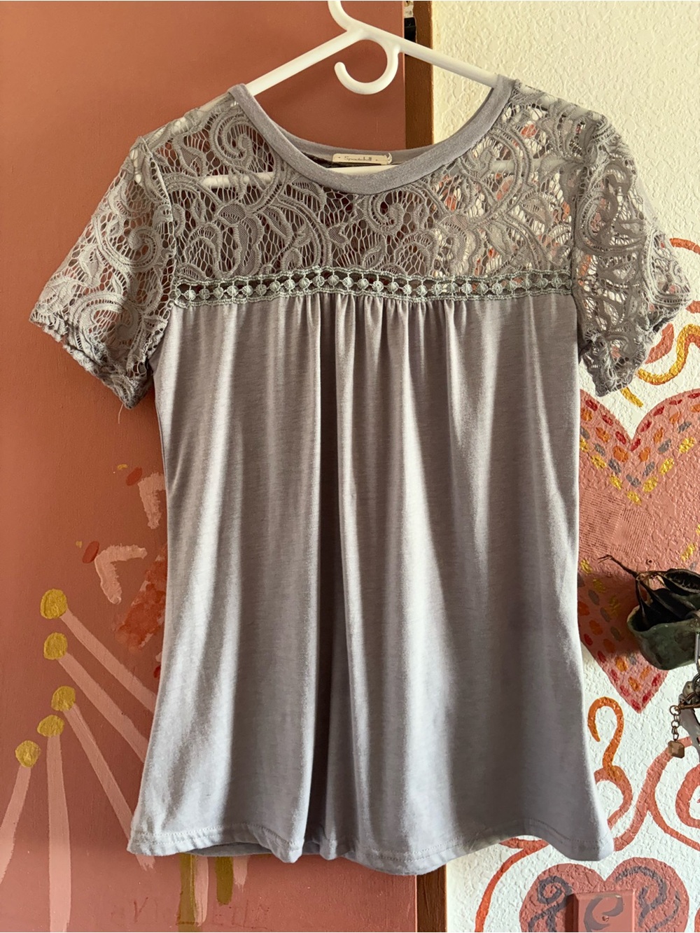Women's Lace Yoke Short Sleeve Tee - Light Gray